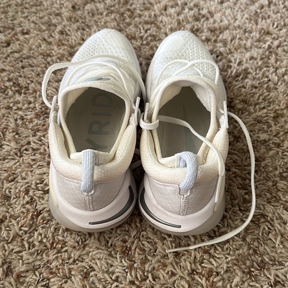 Nike Joy Ride - Picture 3 of 3